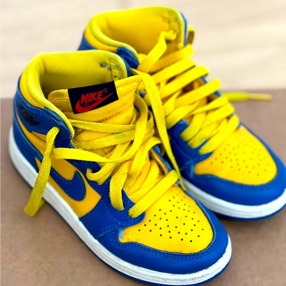 Boys Nike Sneakers size 12